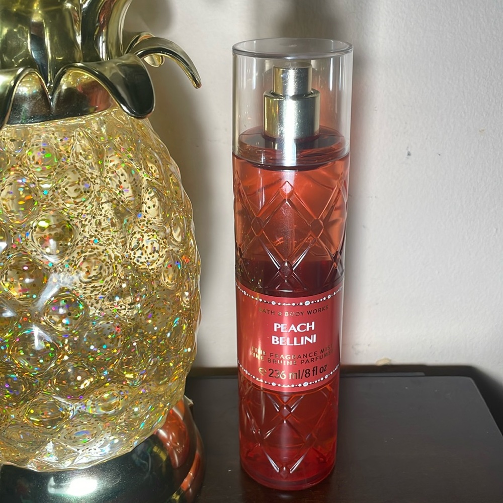 Bath and Body Works Peach Bellini ( Discontinued)